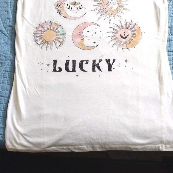 NWOT PacSun "Lucky" celestial print ladies tee - Picture 5 of 8